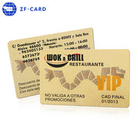 Carte de membre VIP personnalisée d'usine, carte professionnelle noire premium NFC RFID avec puce, carte PVC fabriquée par le fabricant