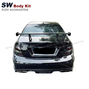 Kit Carrozzeria Allargata in Fibra di Vetro per <span class=keywords><strong>Mercedes</strong></span> Benz Classe <span class=keywords><strong>C</strong></span> W204 C63 <span class=keywords><strong>C</strong></span> 2008-2014, Stile Black Series: Paraurti, Minigonne, Parafanghi e Spoiler - Product Image 5