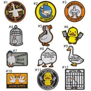 Parches Bordados Termoadhesivos con el Meme del Animal Silly Goose - Product Image 2