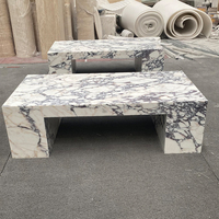 Table basse en marbre Calacatta Viola naturel, table cascade sculpturale pour hall d'hôtel haut de gamme et mobilier de salon de luxe