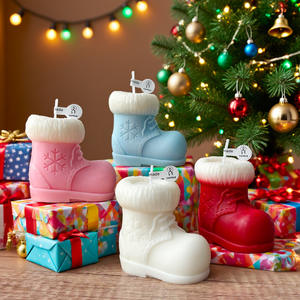 Bougies parfumées créatives et mignonnes en forme de bottes de neige de Noël pour la décoration de la maison - Product Image 1
