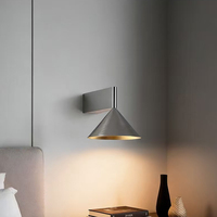 Lampe murale marocaine LED d'intérieur en aluminium avec abat-jour en polycarbonate carré/cylindrique de style rétro européen pour armoire, cuisine, chambre