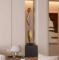Sculpture d'art abstrait minimaliste - Statue de sol haute et fine pour la décoration de maison moderne de luxe Sculpture verticale géométrique pour le salon