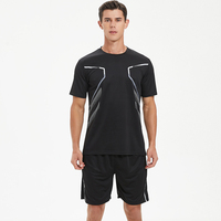 Survêtements légers pour hommes 100 % polyester, respirants, à séchage rapide, avec logo personnalisé imprimé par transfert thermique sur le devant, à manches courtes