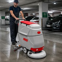 DIKE-510BT Mesin Penggosok Lantai Dorong Bertenaga Baterai DC24V Jalur Pembersihan 530mm Karet Penyerap 830mm Air Dingin
