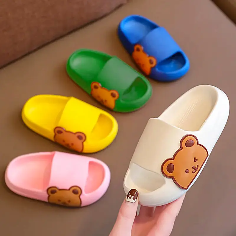 Sandales d'été à motif de dessin animé pour enfants, garçons et filles, unisexes, antidérapantes, salle de bain, bain, école, enfants, pantoufles pour bébés, chaussures pour enfants