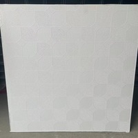 Plaques de plafond en PVC décoratives, panneaux de plafond suspendus insonorisants pour bureaux, hôtels, écoles