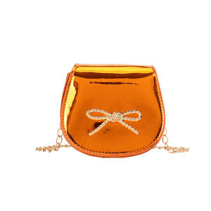 ขายดีเสื้อผ้าแฟชั่นสำหรับเด็กกระเป๋าสะพายไหล่ทรงแมสเซนเจอร์ขนาดเล็กหนังแท้ผูกโบว์สำหรับเจ้าหญิง - Product Image 4