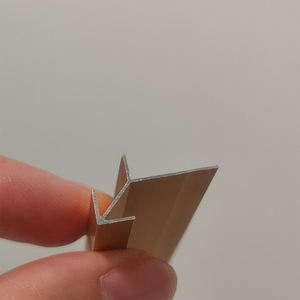 Striscia <span class=keywords><strong>di</strong></span> bordatura Dado sottile 8mm all'ingrosso rotondo angolo esterno in lega <span class=keywords><strong>di</strong></span> alluminio bordatura in metallo striscia <span class=keywords><strong>di</strong></span> <span class=keywords><strong>legno</strong></span> rivestimento H-line pannelli <span class=keywords><strong>di</strong></span> parete a carbone - Product Image 1