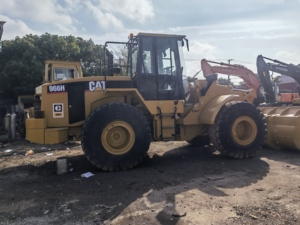 รถตักล้อยาง Caterpillar 966H มือสอง สภาพดี เหมาะสำหรับงานก่อสร้างถนน - Product Image 4