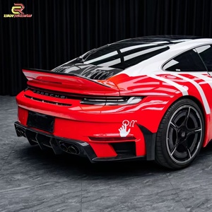 ชุดแต่ง Brabu Style ครึ่งคาร์บอนไฟเบอร์ พร้อมกันชนหน้า-หลัง บังโคลนหน้า-หลัง สปอยเลอร์หลัง สำหรับ Porsche Carrera S 992 911 ปี 2018-2024 - Product Image 6