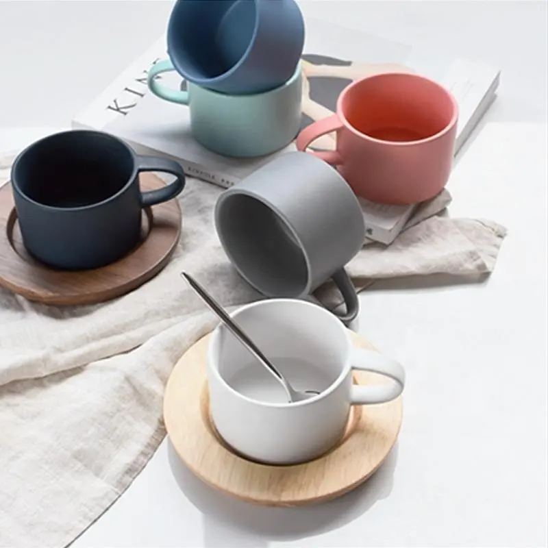 새로운 디자인 북유럽 스타일 멀티 컬러 도자기 머그잔 젖빛 매트 커피 컵 머그잔