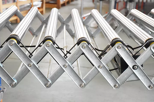 フレキシブル伸縮式ベルトコンベア（パッケージ積み下ろし用）ローラーコンベア（スケートホイール付き） - Product Image 4