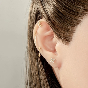 YW G23 ASTM F136 Piercing de labio de flor de titanio Anillo Labret roscado Pendientes de tuerca con parte posterior plana para mujer - Product Image 3