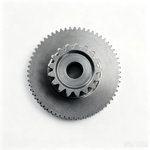 Pompe à engrenages en acier inoxydable et laiton usinée sur mesure par commande numérique, avec arbre à engrenages coniques à petit angle et moteur en plastique - Product Image 4