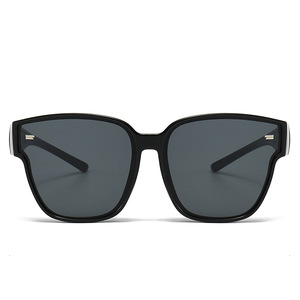 Lunettes de soleil polarisées unisexes, monture TR90, protection UV400, 3 types de verres pour la conduite et l'été - Product Image 3