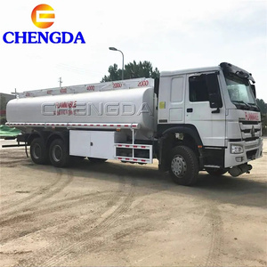 Camion de ravitaillement mobile d'<span class=keywords><strong>occasion</strong></span> Sinotruk HOWO avec réservoir de 30000 <span class=keywords><strong>litres</strong></span> - Product Image 3