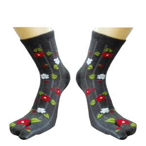 थोक सस्ते कपास का फूल विभाजित दो पैर की मोजे जापानी मोजे टेंग मोजे टांग मोजे - Product Image 5