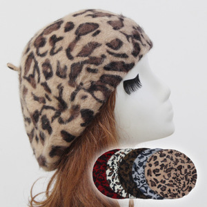 Mode femmes Style coréen imprimé léopard lapin fourrure béret automne peluche hiver chapeau - Product Image 1