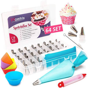 <span class=keywords><strong>Kit</strong></span> de 64 Douilles de Pâtisserie pour Décoration de Gâteaux, en Acier Inoxydable Écologique et Sûr au Contact Alimentaire, avec Poches à Douille et Outils de Cuisson pour Cupcakes - Product Image 1