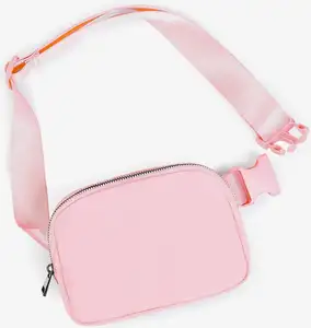 Nylon Fanny Pack Zipper Pillow Waist Bag com alça ajustável Crossbody Design Bag Fornecedor