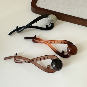 Koearn Classico Fermaglio per Capelli a Pinza con Design a Torsione Semplice, in Resina Monocolore con Perle, Stile Dolce e alla Moda, per Donna - Product Image 1