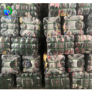 <span class=keywords><strong>หมวก</strong></span><span class=keywords><strong>มือ</strong></span><span class=keywords><strong>สอง</strong></span><span class=keywords><strong>หมวก</strong></span>สำหรับผู้หญิงหมวกผ้ากำมะหยี่คุณภาพสูงและแฟชั่น<span class=keywords><strong>มือ</strong></span><span class=keywords><strong>สอง</strong></span>ขายส่ง - Product Image 4