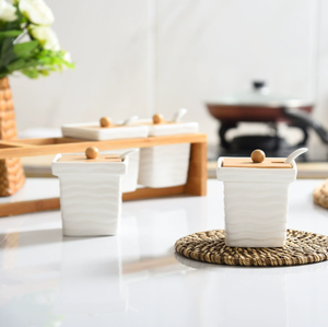 Ensemble de 3 pots à épices carrés en céramique blanche de style américain avec couvercle pour hôtels et restaurants, vente en gros directe d'usine - Product Image 4