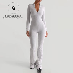 Leggings évasés personnalisés en polyester et élasthanne à compression et effet push-up pour femmes, combinaisons de yoga évasées une pièce pour la gym et le sport - Product Image 1
