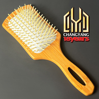 Peigne en bambou et brosse à cheveux noire avec logo personnalisé Ensemble d'outils de massage pour thérapie du bois naturel Ensemble de soins capillaires en bois simple