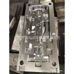 Moule d'injection plastique multi-cavités semi-fixe pour pare-chocs automobiles, meubles, articles de nécessité quotidienne, appareils électroménagers - Product Image 1