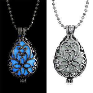 Colgante de gota de agua para mujer, colgante de piedra brillante, collar que brilla en la oscuridad - Product Image 5