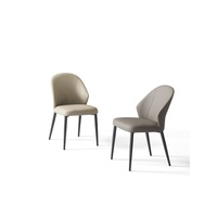 Chaise de salle à manger de style nordique moderne et luxueuse avec structure en métal et revêtement en cuir PU pour la maison, l'appartement, l'hôtel, le restaurant