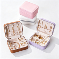 Mini boîte à bijoux en cuir PU avec fermeture éclair, organiseur de bijoux portable de voyage, rangement compartimenté pour collier, bague, boucles d'oreilles, femme