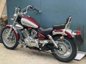 Yamaha <span class=keywords><strong>Virago</strong></span> 250 250cc Cruiser Retrò: Design Classico con Serbatoio a Goccia e Ruote a Raggi - Product Image 4