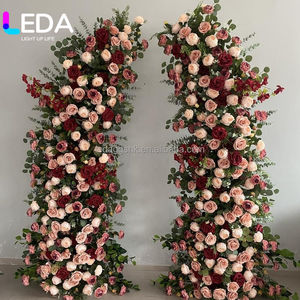 Arco de flores LEDA personalizado para bodas, rosas artificiales color borgoña, camino de flores de peonías color crema para decoración de eventos y fiestas. - Product Image 5