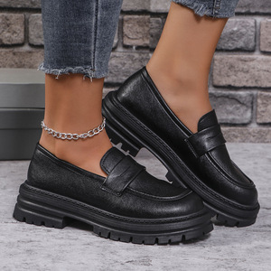 British <b>Style</b> Chain Large Size Thick Heel Slip-on Women's Autumn New Arrival Thick Sole Platform Shoes Small Leather Shoes - Product Image 4