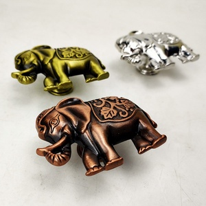 Venta al por mayor: Tiradores y pomos modernos de aleación de zinc con diseño de elefante <span class=keywords><strong>Bongo</strong></span> BGK15053, de alta resistencia para gabinetes, cajones y armarios. - Product Image 2