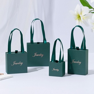 Boîtes cadeaux carrées tendance en gros <span class=keywords><strong>de</strong></span> Yiwu en stock pour colliers, bagues, boucles <span class=keywords><strong>d</strong></span>'oreilles, bracelets, emballage <span class=keywords><strong>de</strong></span> bijoux sans <span class=keywords><strong>fermeture</strong></span> - Product Image 5