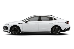 Familia Clase B sedán de tamaño mediano conducción a la izquierda coche de combustible bajo consumo de combustible 2.0tn línea Max 2024 Hyundais Sonata - Product Image 2