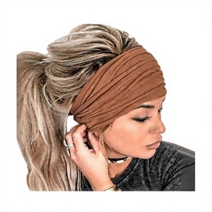 Diadema Deportiva Ancha con Nudo Trenzado, Estilo Europeo Americano, Antideslizante, para Yoga, con Estampado de Leopardo, de Poliéster Elástico, para Mujer, con Logotipo Personalizado - Product Image 2