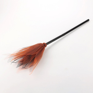 Escoba de bruja desmontable para Halloween Opciones multicolores para decoraciones de fiestas de festivales de fantasmas Mago de fuente transfronteriza - Product Image 2