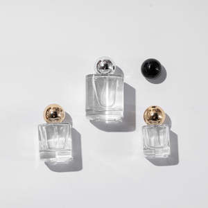 Flacon <span class=keywords><strong>de</strong></span> <span class=keywords><strong>parfum</strong></span> en verre transparent <span class=keywords><strong>de</strong></span> haute qualité avec biseau arrondi, vaporisateur fin, 30ML 50ML 100ML - Product Image 1