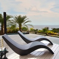 Chaise en rotin pliable en forme de S moderne canapé en bois pour jardin piscine plage-chaise longue d'extérieur