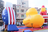 Énorme affichage d'animal artificiel d'explosion annonçant le canard jaune gonflable d'exposition gonflable pour l'événement extérieur sur l'eau