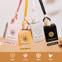 Diffuseur de parfum liquide suspendu pour voiture, 4 parfums, design moderne, parfum naturel, portable et léger, vente en gros