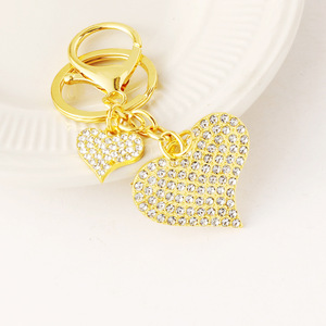 Porte-clés mousqueton en alliage de zinc doré avec double pendentif cœur 3D en strass, style dessin animé tendance, pour sac/clés - Product Image 4