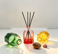 Vente en gros usine GOLDEN SUN Modèle 6610 120ml Bouteille de parfum d'intérieur en verre sodocalcique cylindrique côtelé dégradé avec bouchon à sertir