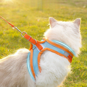 Verstelbare reflecterende veiligheids- en ademende nylon borsttuig en riemset, antislip zacht mesh vest voor katten en kleine honden - Product Image 2