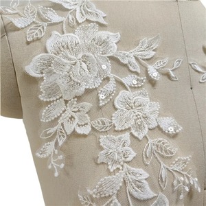 Di alta qualità 3D pizzo specchio fiori foglia fai da te velo da sposa Patch Applique bianco naturale con perline ricamo fatto a mano per scarpe borse - Product Image 5